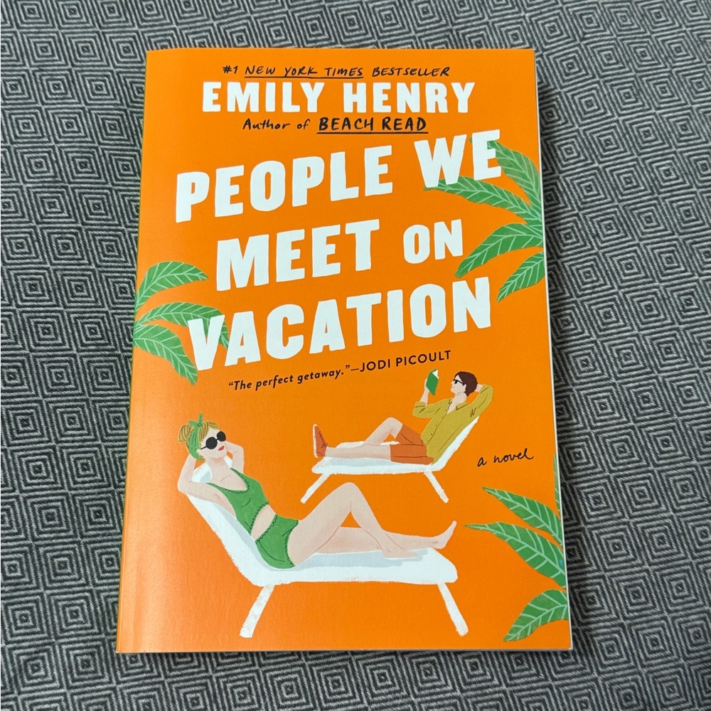 People We Meet on Vacation - Book - Emily Henry